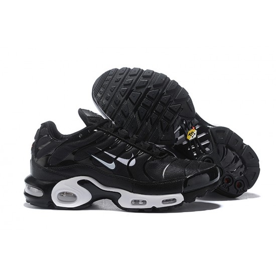 Nike Air Max Plus Tn (M) Black and White Shoes